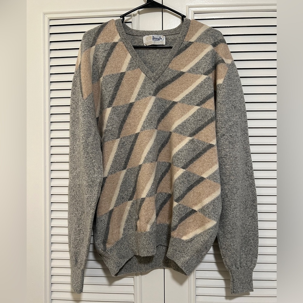 Pringle of Scotland vintage 1980s sweater 100% lambs wool